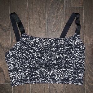 Lululemon Black and White Sports Bra Size 6
